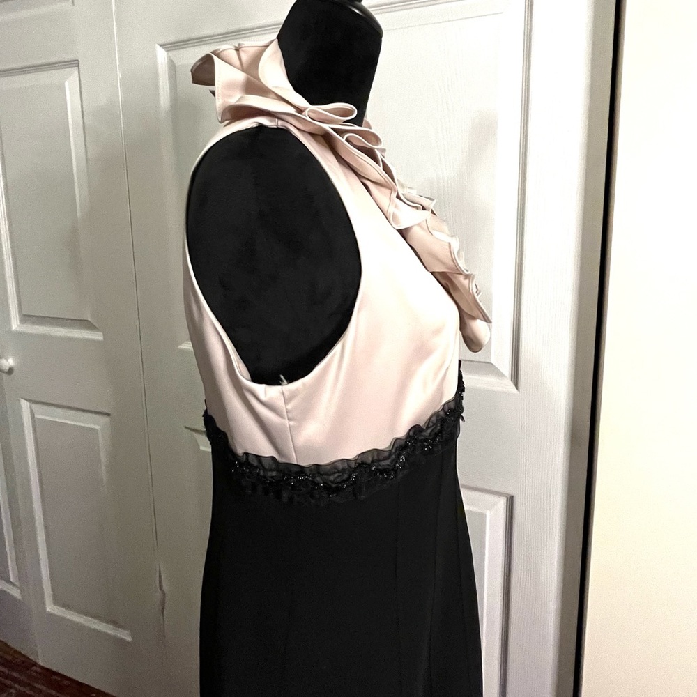 JS Collections Black Cream Ruffle Neck Cocktail dress size 8 - Picture 6 of 14